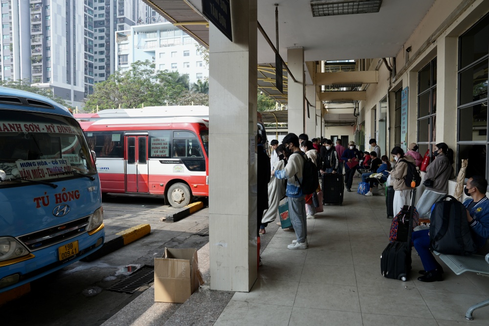 Hà Nội: Người dân tạm biệt Thủ đô, về quê đón Tết Hà Nội: Người dân tạm biệt Thủ đô, về quê đón Tết