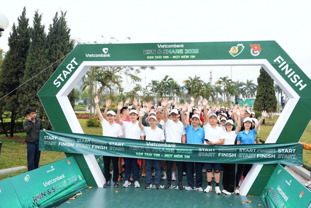 Hơn 500 vận động viên viên là cán bộ nhân viên của Vietcombank và Công đoàn Cơ quan NHNN Trung ương