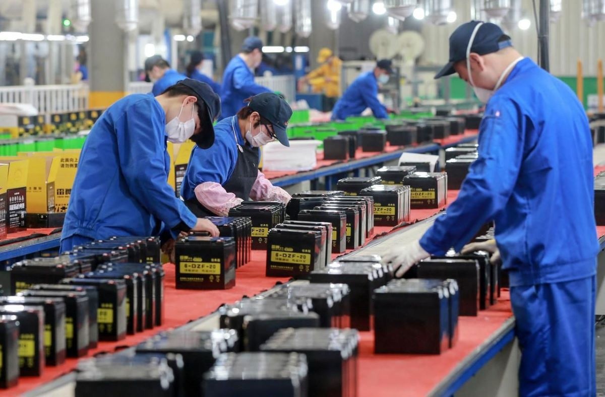Áp lực từ bên ngoài có thể là động lực then chốt để giải quyết những tồn tại cố hữu của thị trường vốn