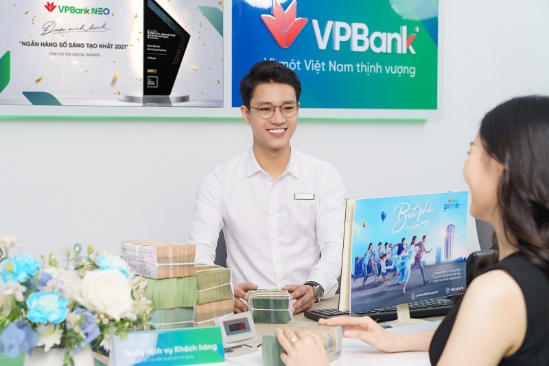 gui tien tai vpbank khach hang trung thuong so tiet kiem gan 300 trieu dong