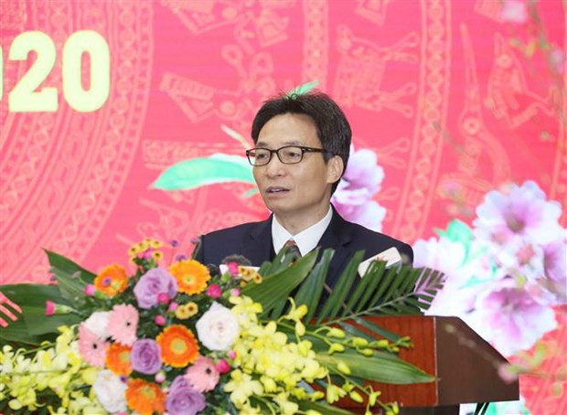 bao chi can khach quan trung thuc sang tao khi thuc hien nhiem vu