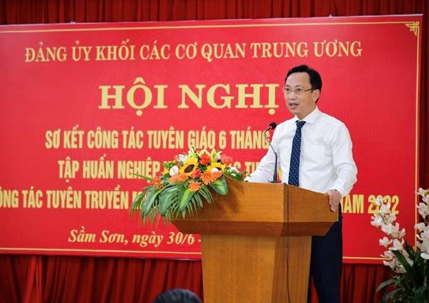 dang uy khoi cac co quan trung uong de cao vai tro neu guong cua can bo dang vien