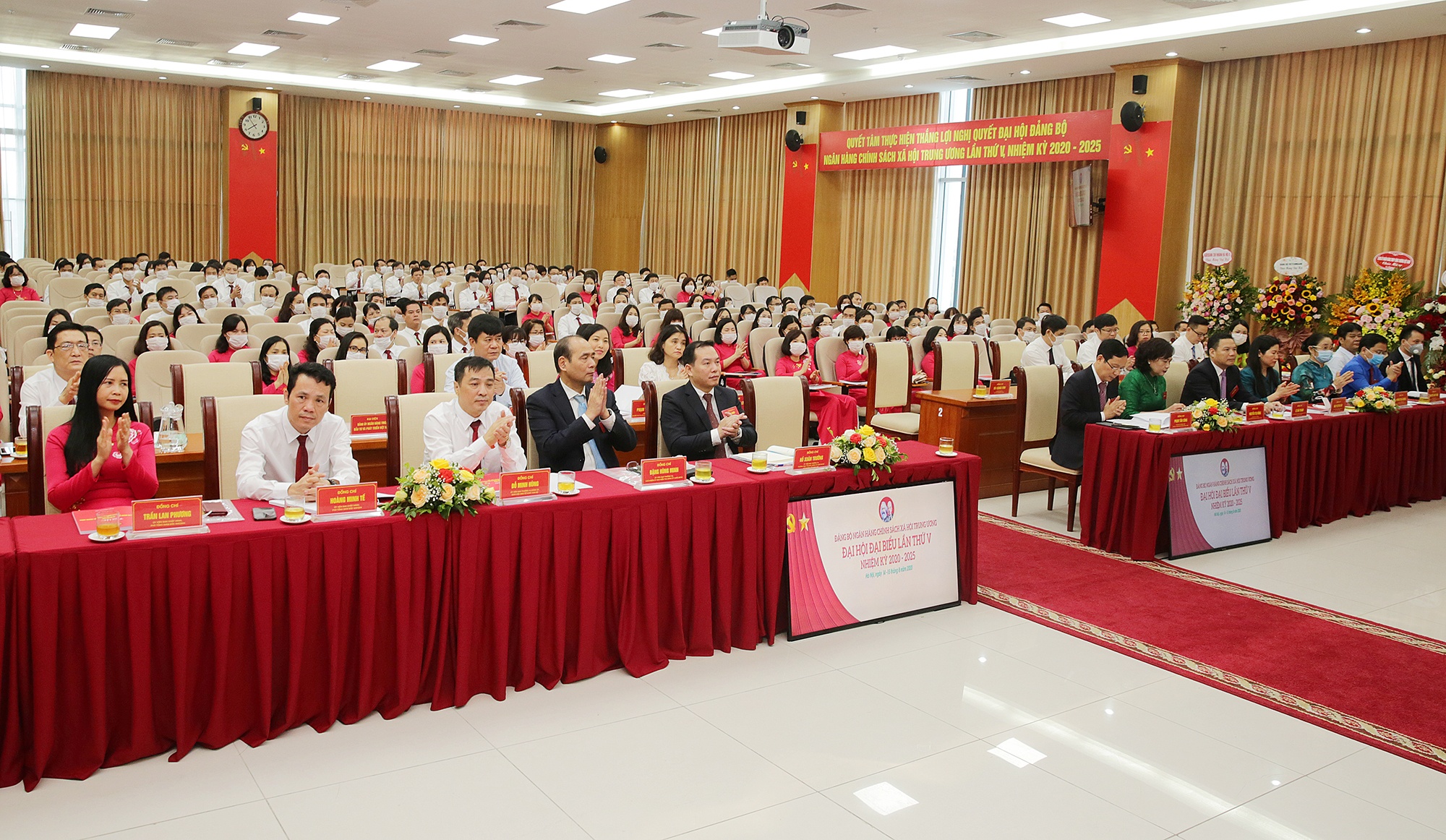 xay dung dang bo vung manh khong ngung doi moi mo rong tin dung chinh sach xa hoi