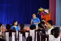 Standard Chartered Việt Nam đào tạo kiến thức tài chính tại Hòa Bình và Bình Phước