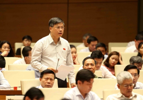 Đại biểu Quốc hội lo thiếu môi trường để người tài thi triển