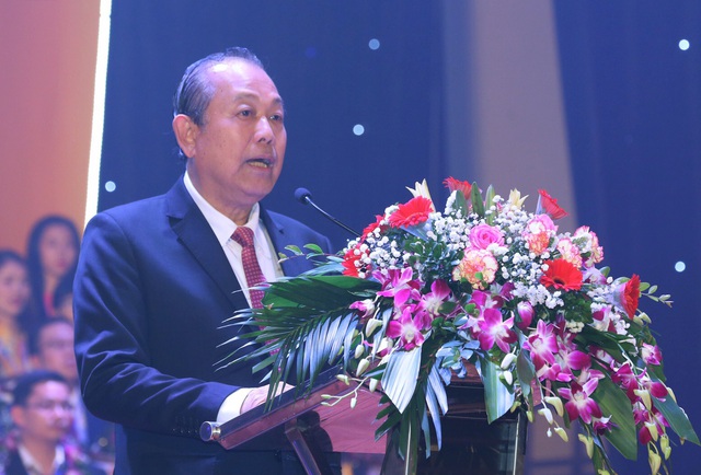 moi thay co giao hay no luc gop phan lam cho nguyen khi quoc gia hung thinh