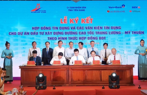 4 ngan hang cam ket cho vay 6686 ty dong du an cao toc trung luong my thuan