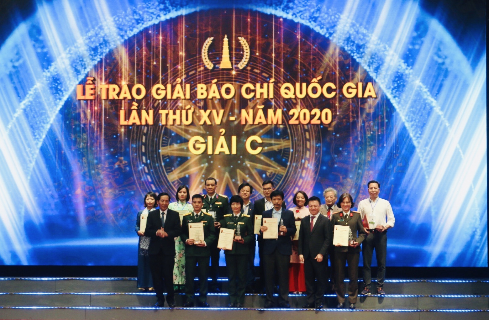 bao chi viet nam phat huy vai tro xung kich tren mat tran tu tuong