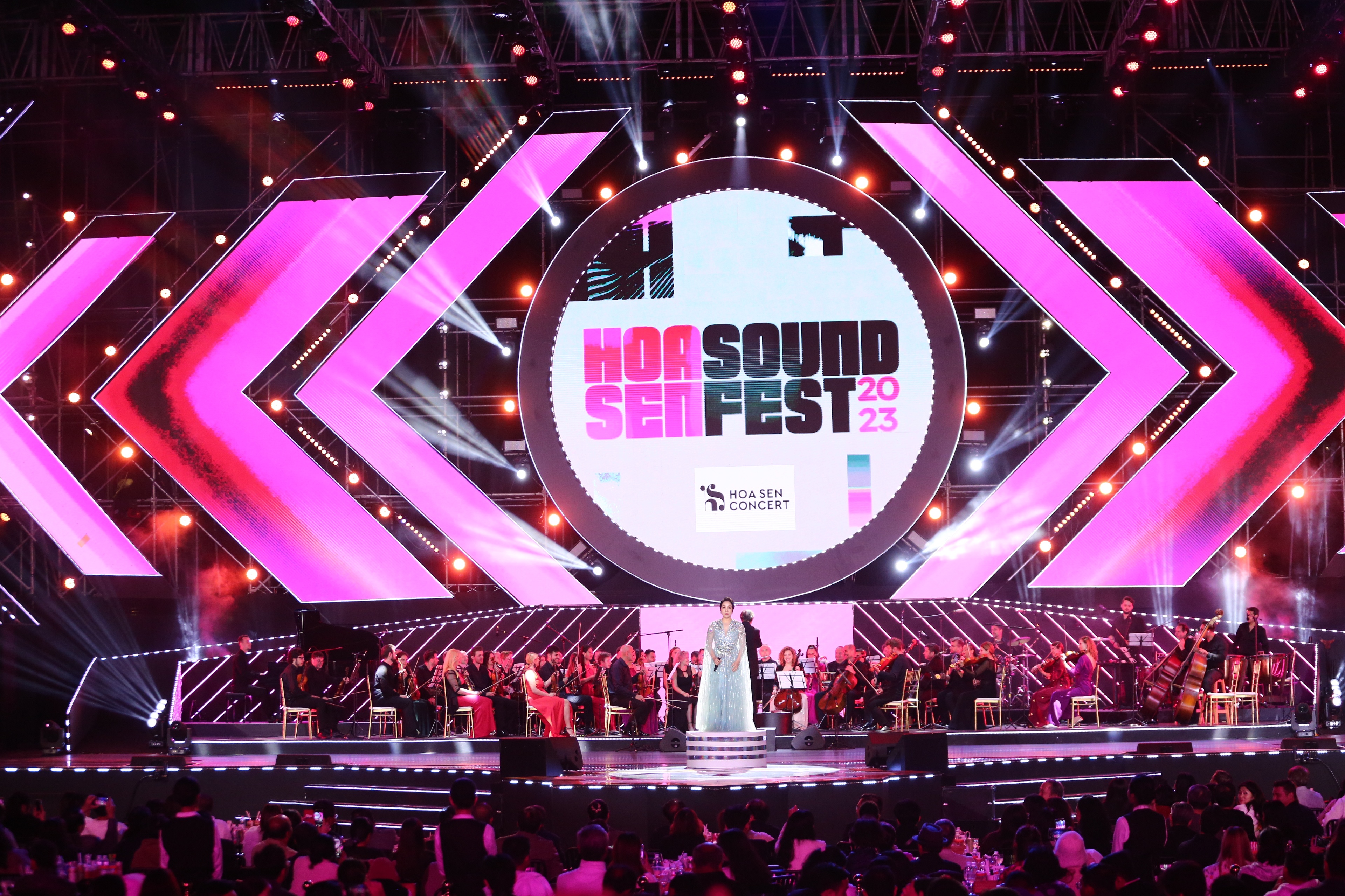 hoa sen soundfest 2023 khong gian am nhac dang cap voi 38 tiet muc vo oa cam xuc