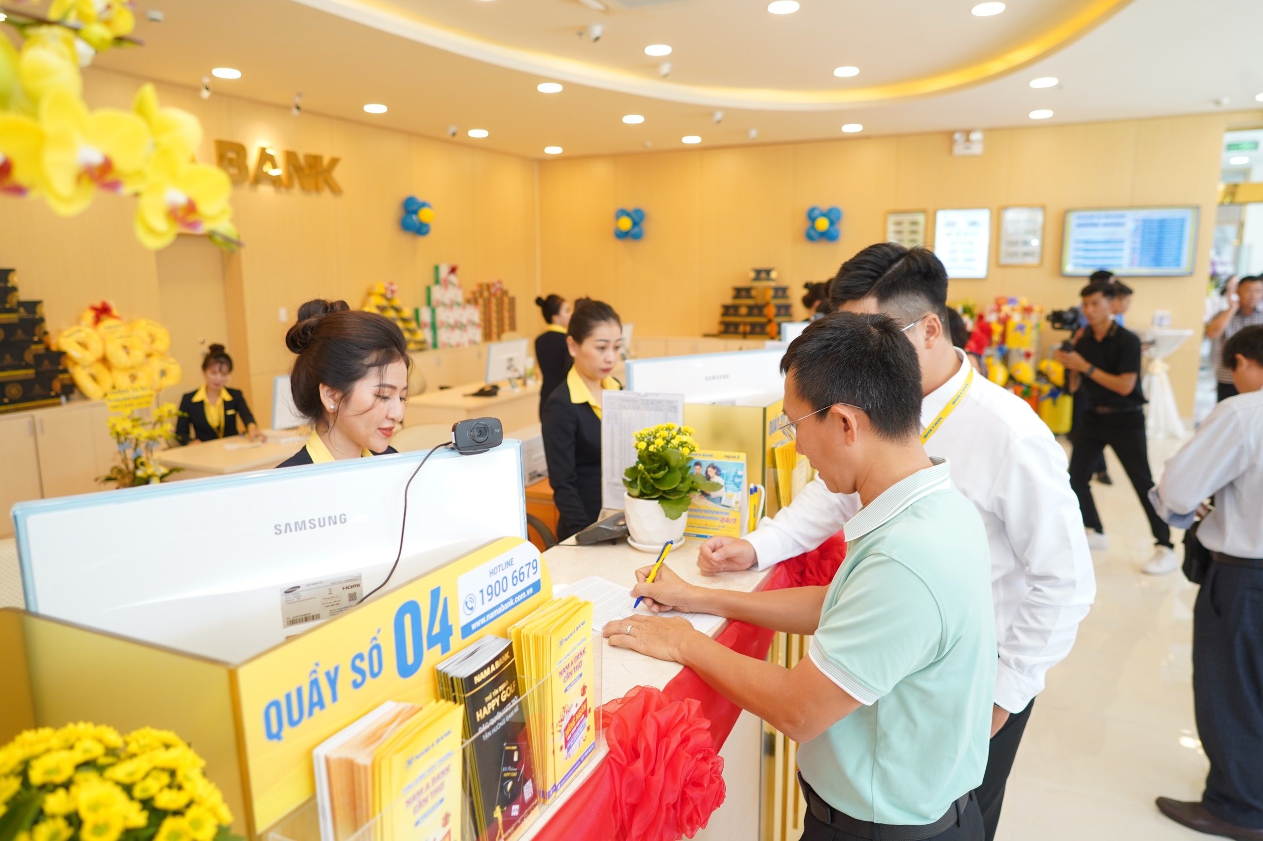 nam a bank dong gop tich cuc vao ngan sach nha nuoc dong hanh cung dia phuong phat trien kinh te