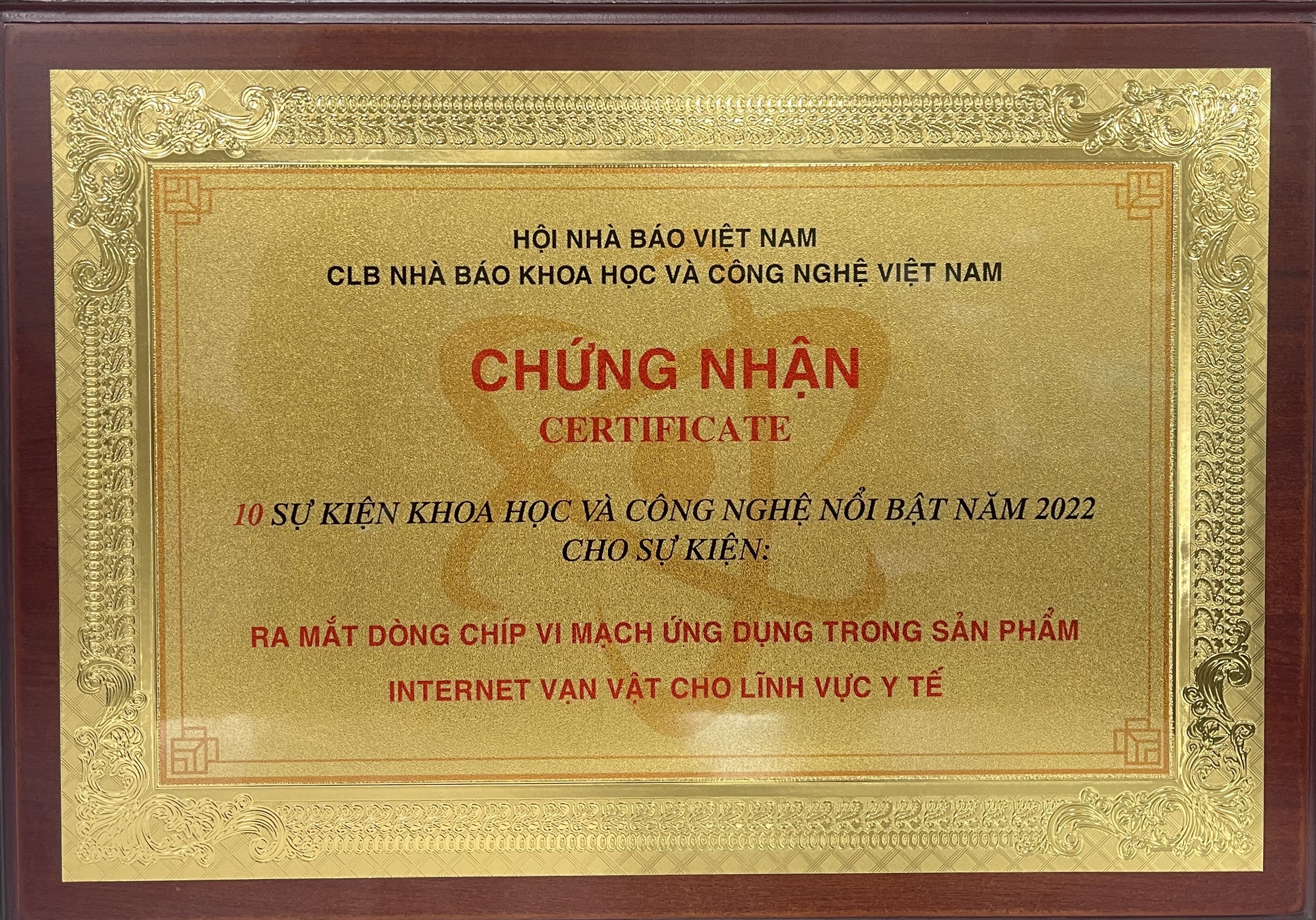 doanh thu va loi nhuan cua fpt tang truong tren 20