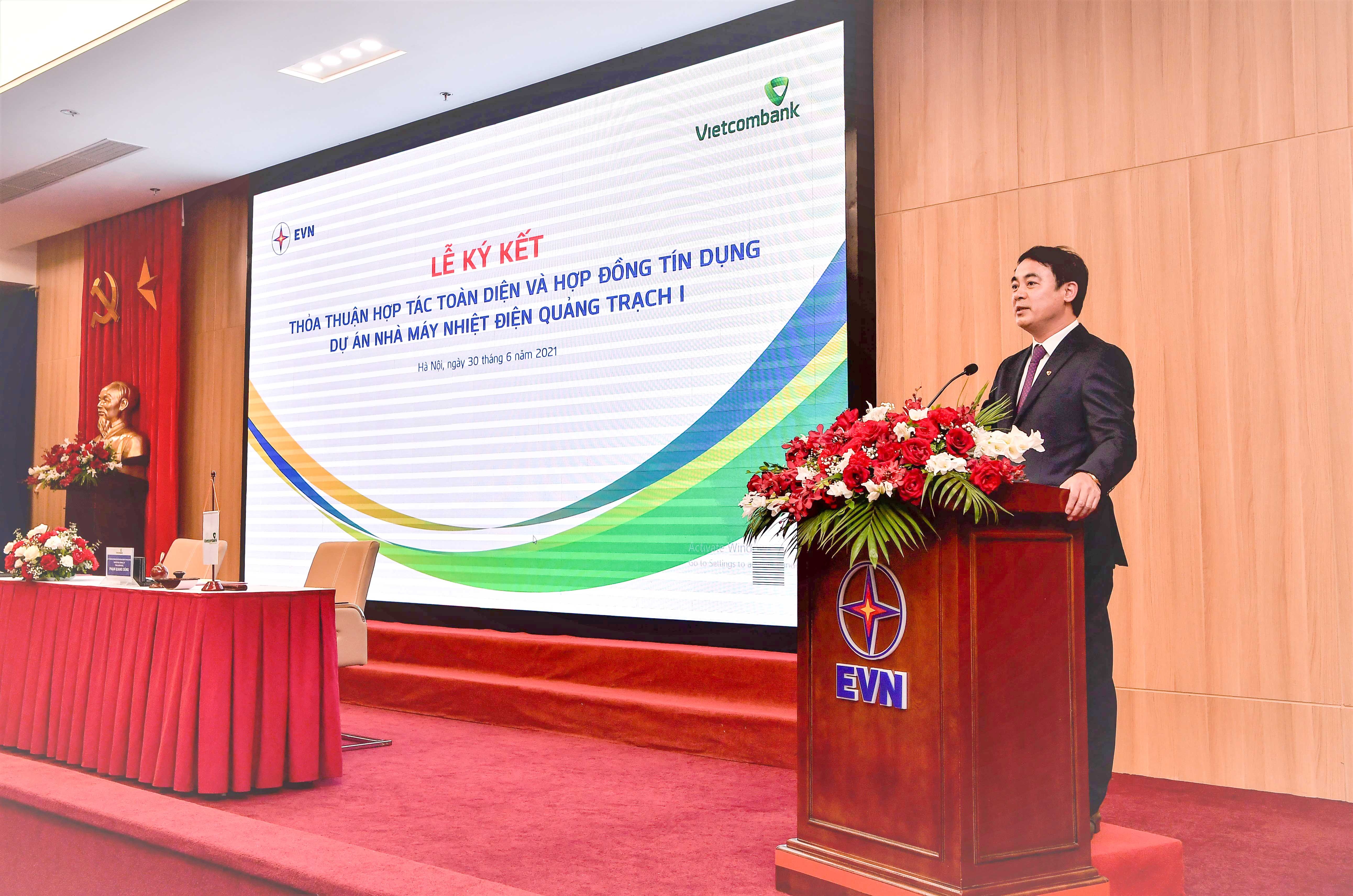 vietcombank ky hop dong tin dung tai tro du an nha may nhiet dien quang trach 1