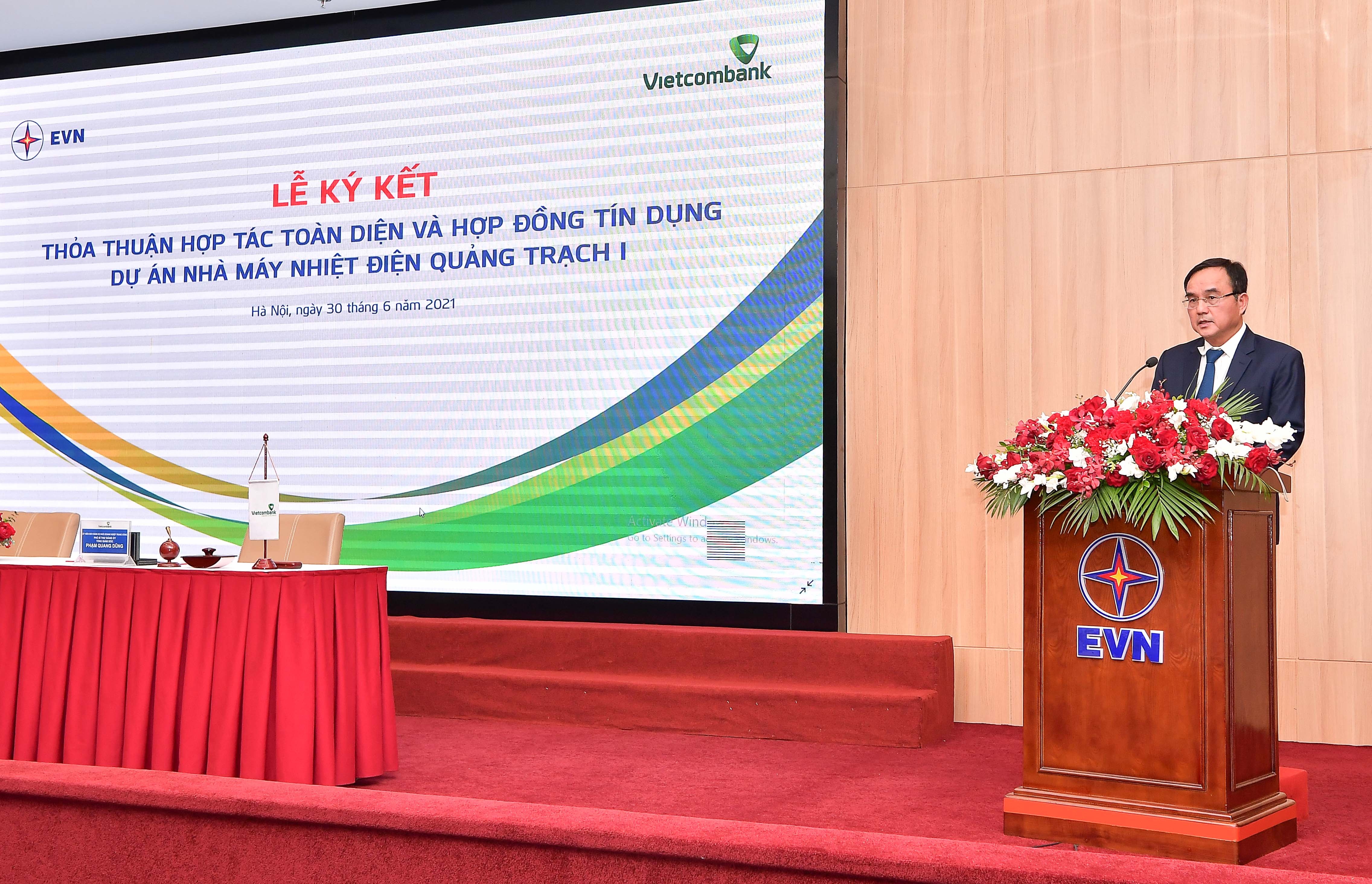 vietcombank ky hop dong tin dung tai tro du an nha may nhiet dien quang trach 1