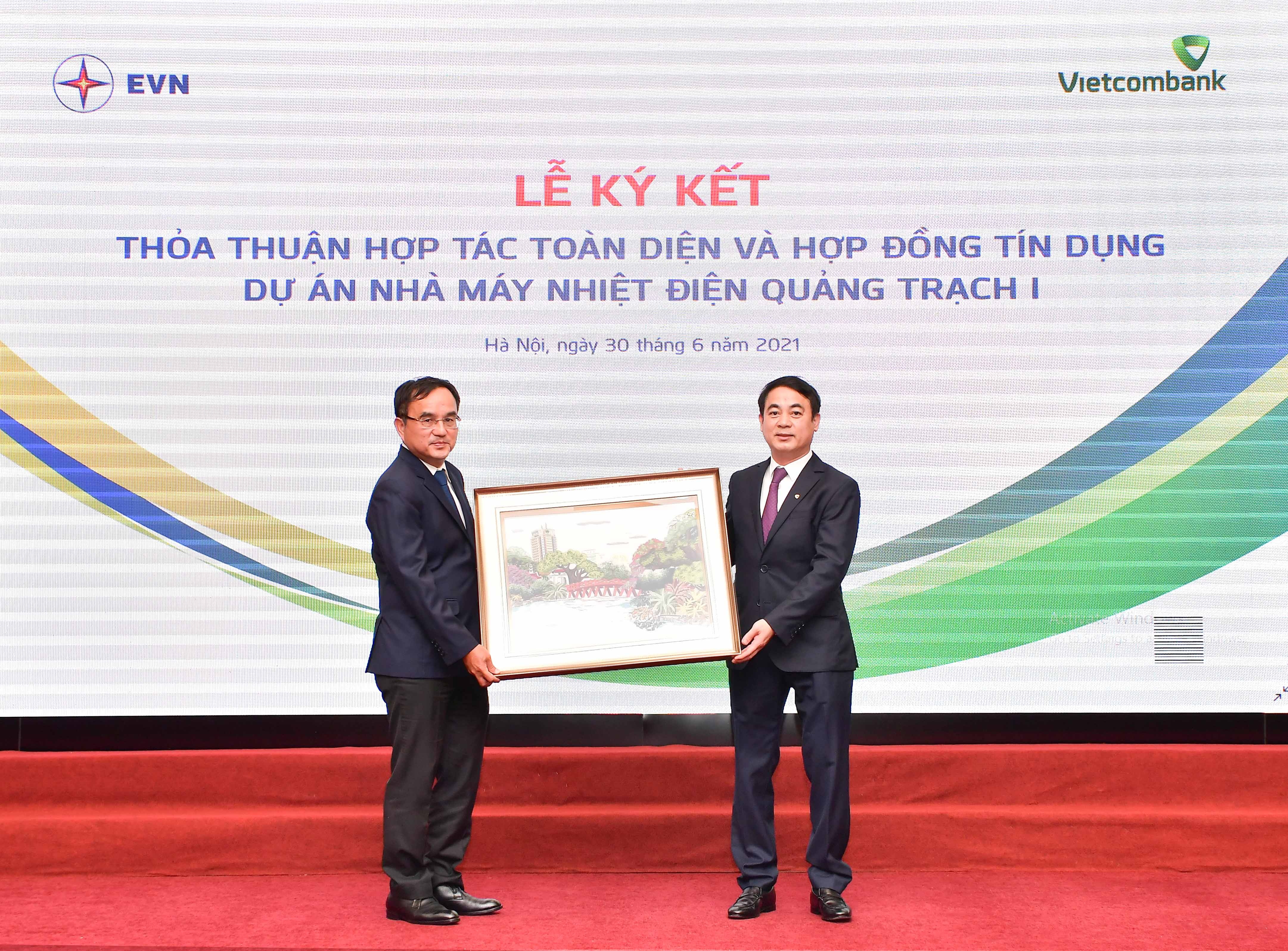 vietcombank ky hop dong tin dung tai tro du an nha may nhiet dien quang trach 1