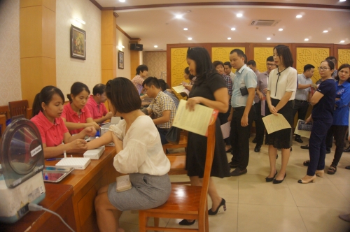 Cán bộ, công chức, đoàn viên thanh niên NHTW hưởng ứng Ngày hội hiến máu tình nguyện