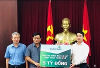 Vietcombank ủng hộ 11 tỷ đồng giúp miền Trung vượt qua khó khăn trước thiên tai, lũ lụt