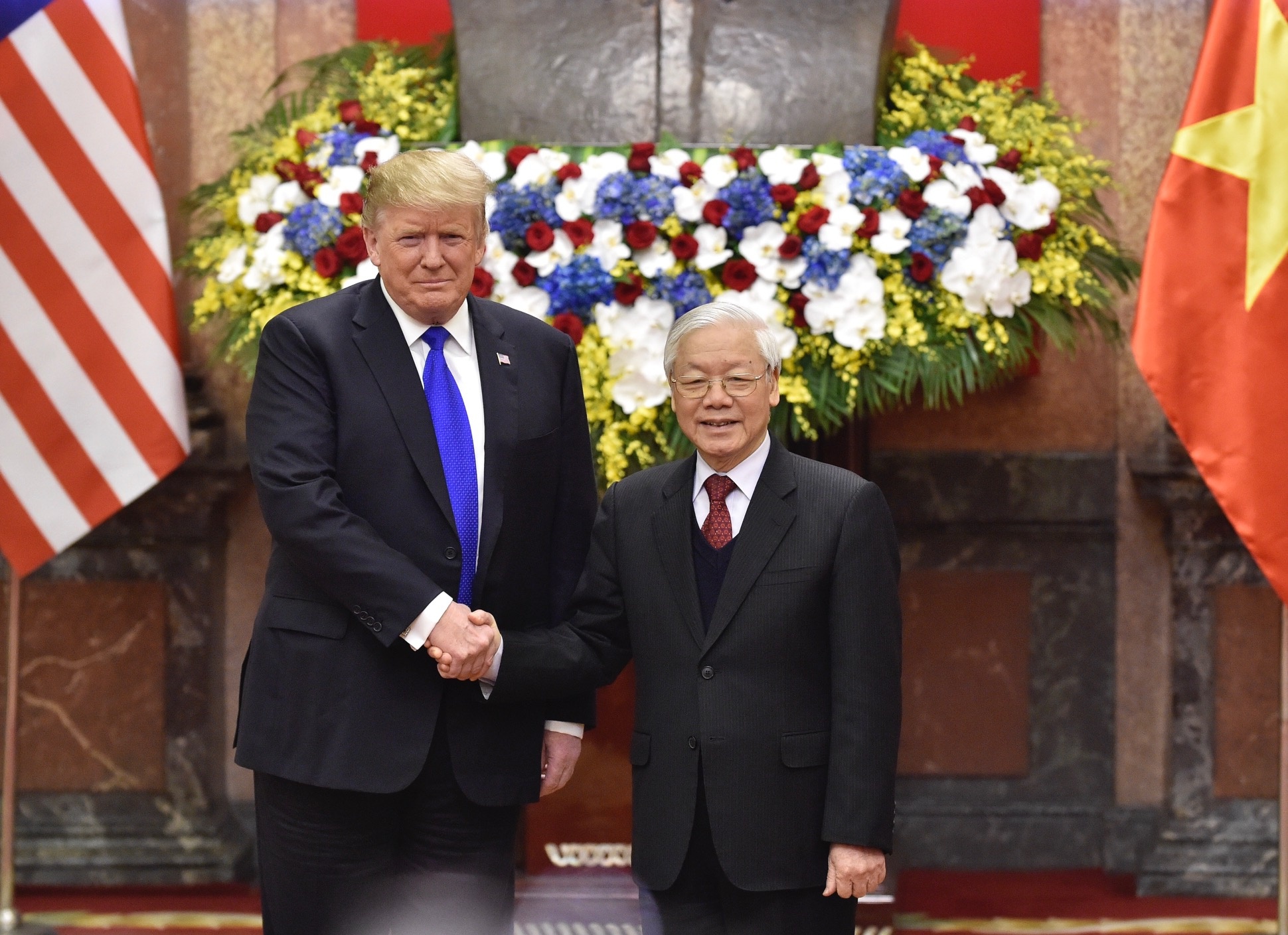 tong bi thu chu tich nuoc nguyen phu trong va tong thong donald trump chuc mung 25 nam quan he ngoai giao viet nam hoa ky