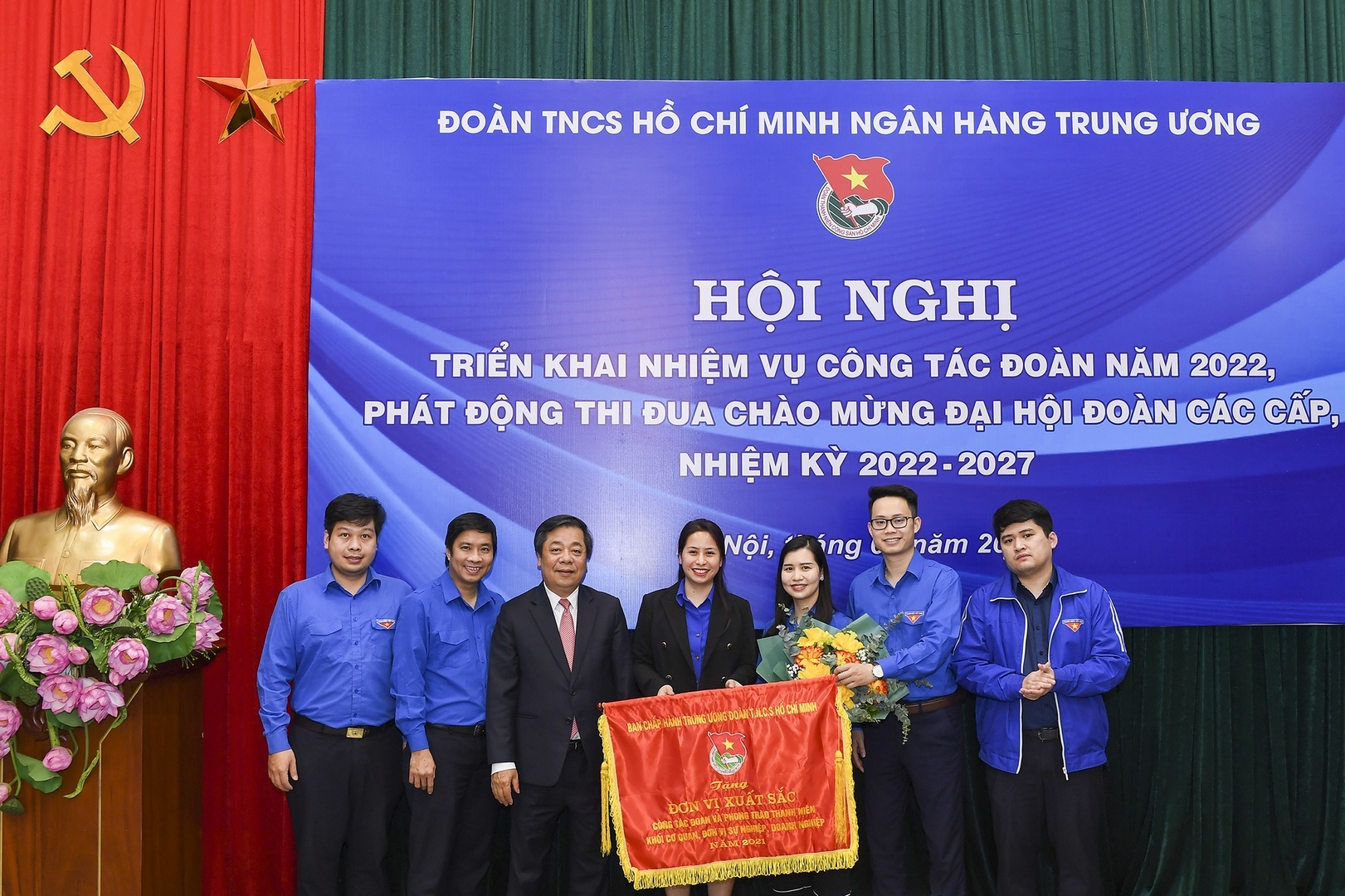 tuoi tre ngan hang trung uong quyet tam xay dung doan ngay cang vung manh