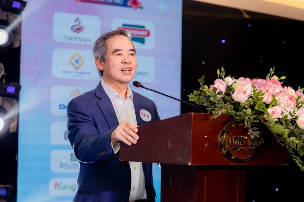 giai golf swing for the childrens tet 2023 quyen gop gan 1 ty dong ung ho tre em ngheo