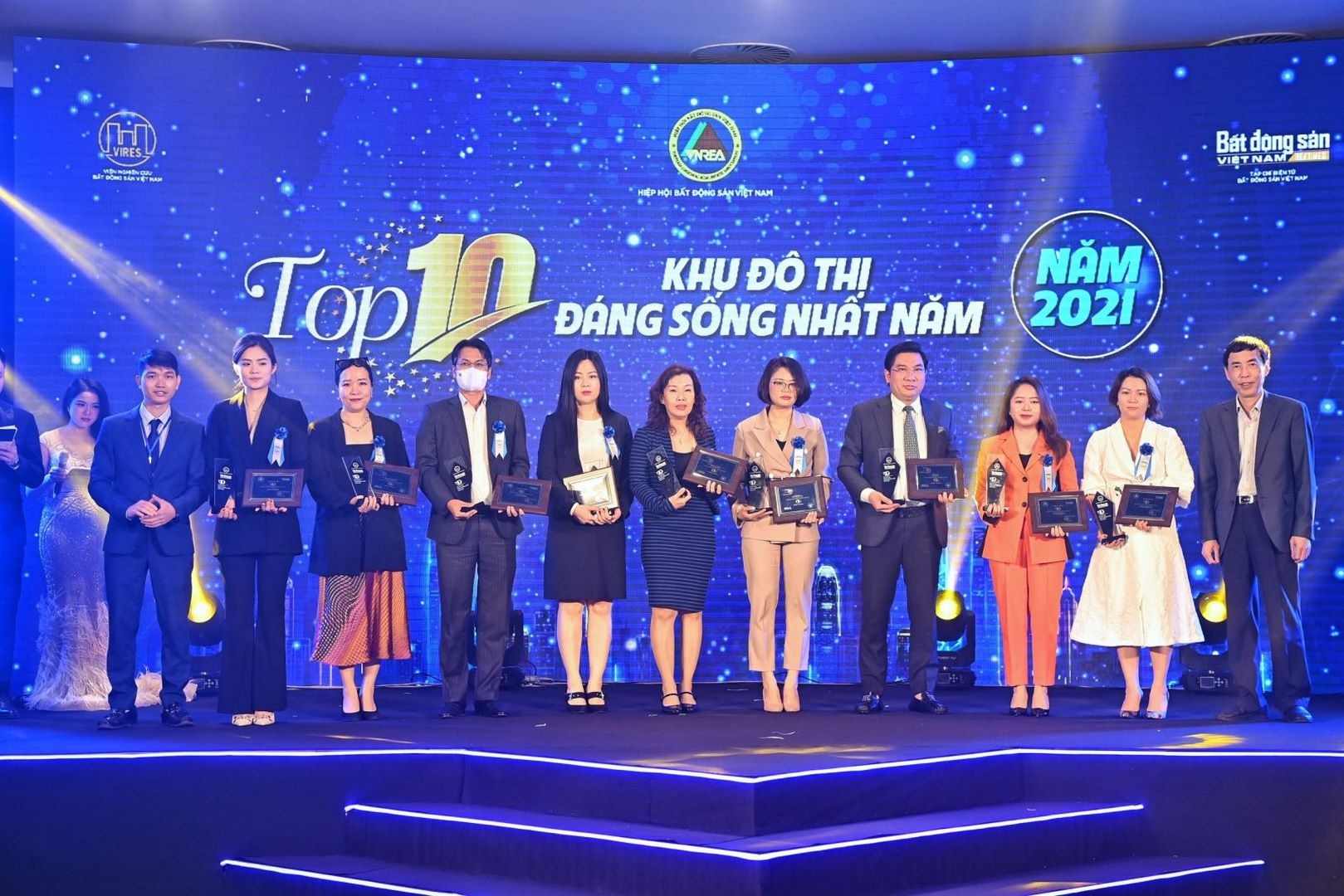 go rao can thi truong bat dong san 2022