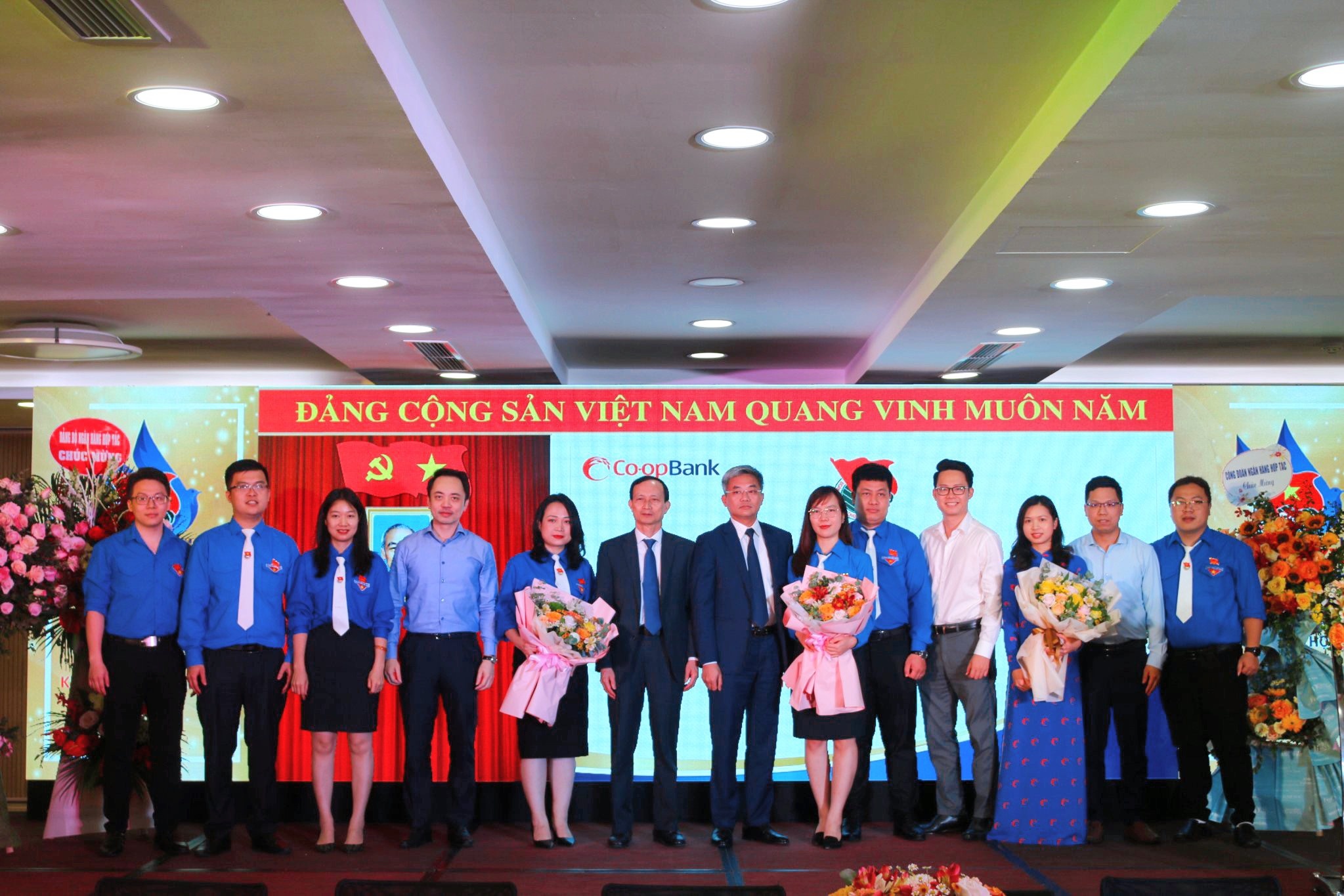 doan thanh nien ngan hang hop tac xa viet nam doan ket sang tao khong ngung tien buoc