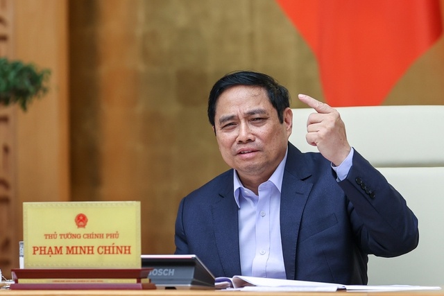 thu tuong khan truong quyet liet trien khai cac chinh sach de nguoi dan doanh nghiep duoc huong thu som huong thu that