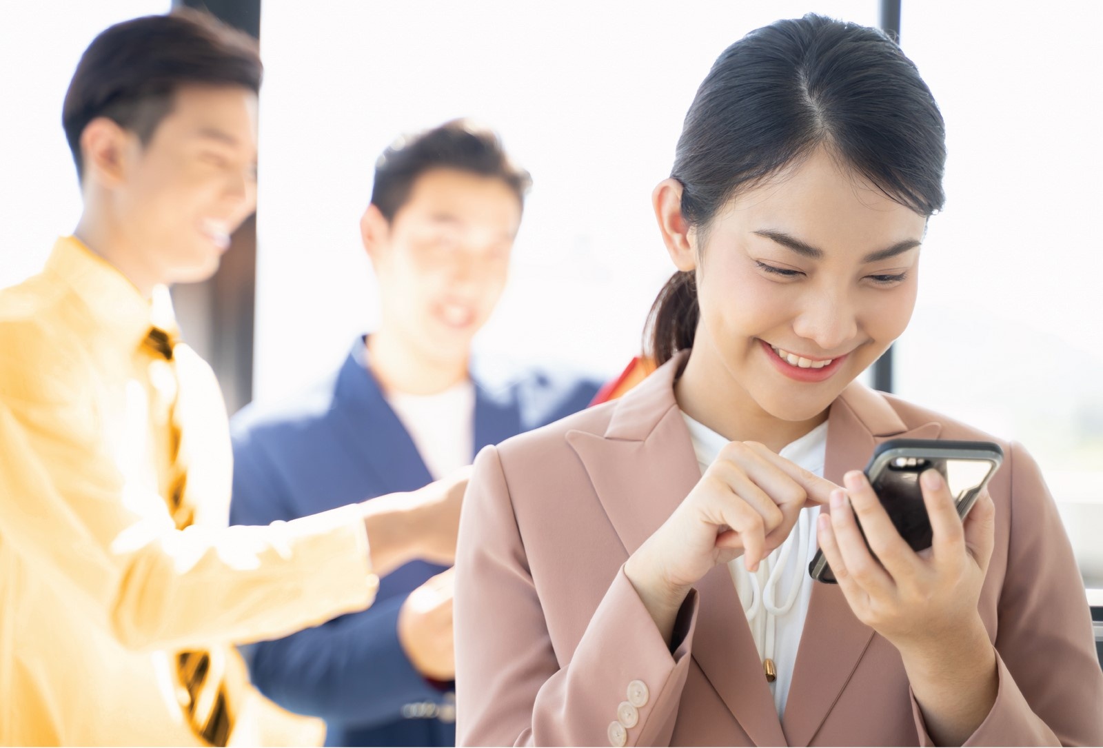 cai app de dang khach hang doanh nghiep nhan muon van uu dai tu bac a bank