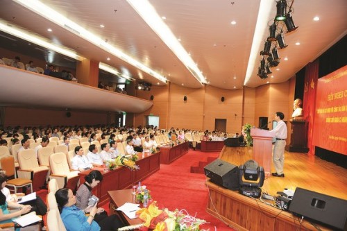 Vượt thử thách, hướng tương lai