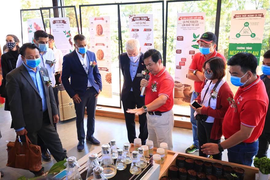 khanh thanh vuon trai nghiem ca phe nescafe wasi tai tay nguyen