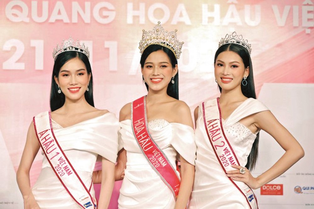Nghĩ sau cuộc thi Hoa hậu