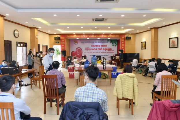 doan thanh nien ngan hang trung uong to chuc ngay hoi hien mau tinh nguyen