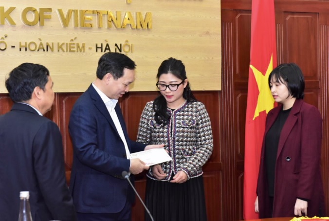 tham hoi doan vien cong doan nhnn trung uong bi benh hiem ngheo