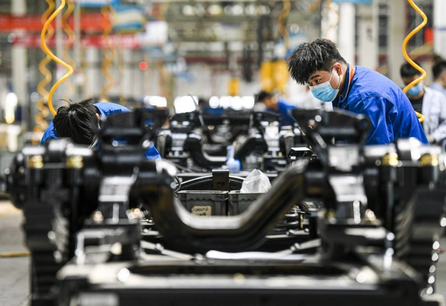 Giá trị tăng thêm ngành công nghiệp giảm 0,82% trong quý I