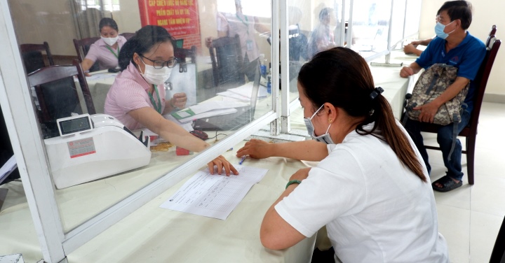 da nang nhung khoan vay mua may tinh thiet bi hoc tap truc tuyen dau tien den tay ho dan co nhu cau