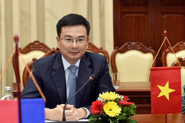 pho thong doc nhnn pham thanh ha tiep thong doc ngan hang cong hoa haiti