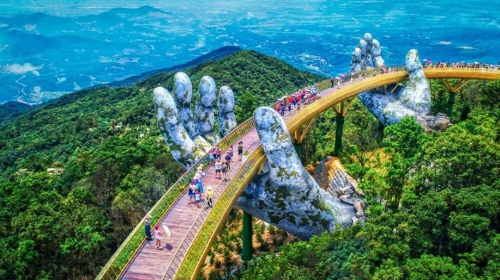 Giá vé cáp treo Bà Nà giảm còn 300.000 đồng