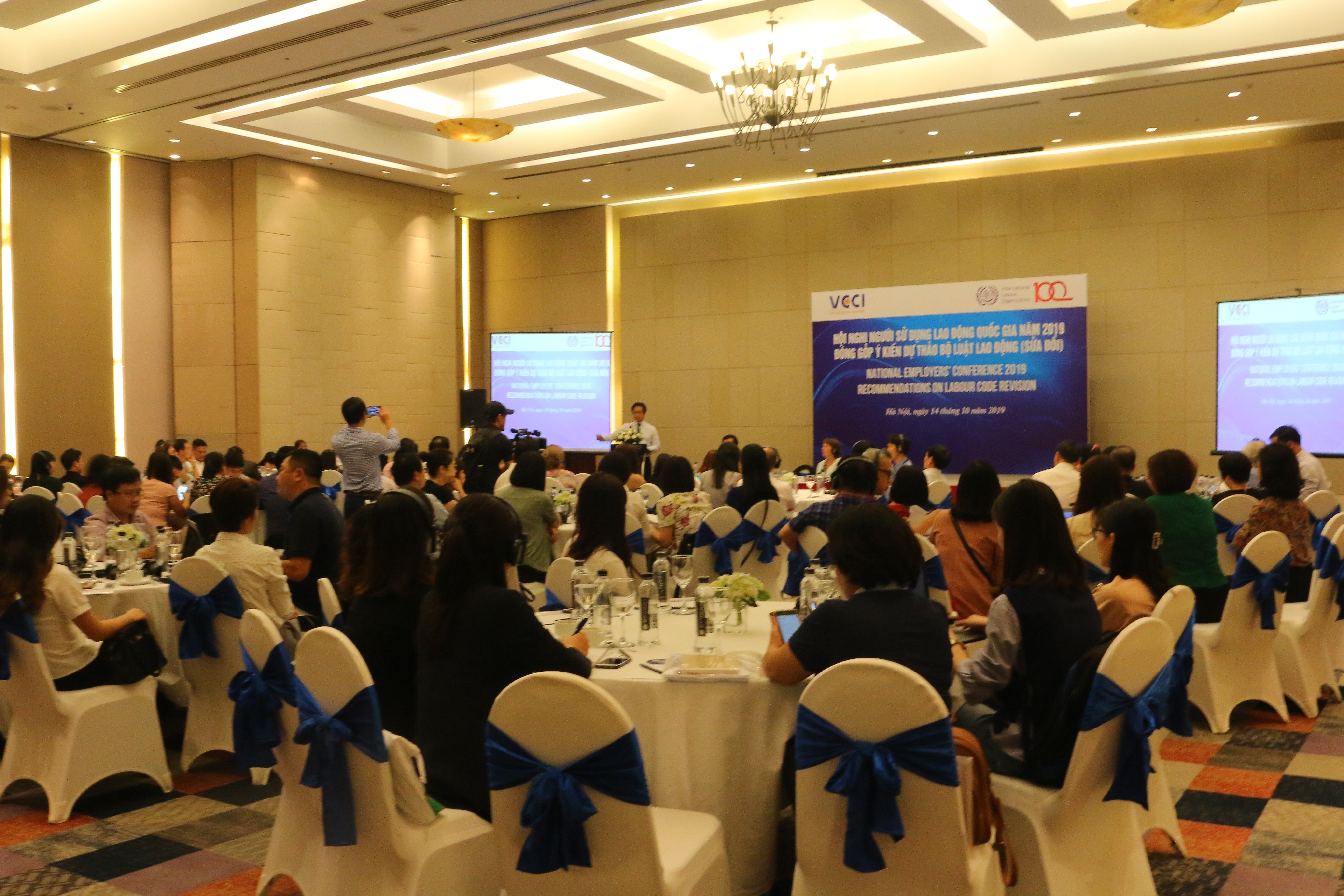Làm thêm giờ: Luật cần điều chỉnh sao cho phù hợp với thực tiễn