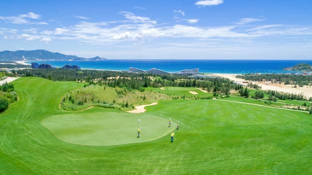 Khám phá vẻ đẹp của quần thể vừa được WTA vinh danh “Khu nghỉ dưỡng biển hàng đầu Việt Nam”