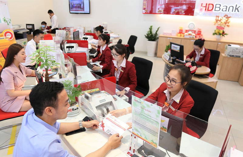 hdbank tiep tuc tang truong cao trong quy iii dong hanh cung cong dong vuot qua thien tai dich benh