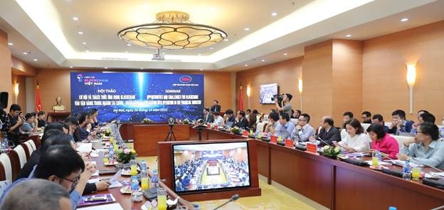 hanh lang phap ly nguon nhan luc la thach thuc lon ung dung blockchain vao nganh tai chinh ngan hang