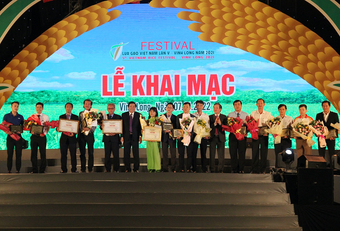 mb ho tro tinh vinh long day manh kinh te dia phuong