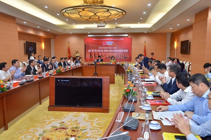 loi bac day la kim chi nam trong thuc hien nhiem vu chinh tri cua nganh ngan hang