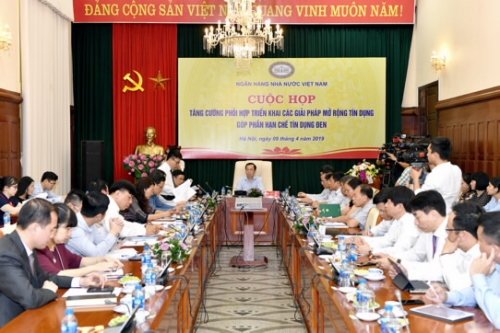 Đẩy lùi tín dụng đen cần sự vào cuộc đồng bộ của các tổ chức chính trị - xã hội