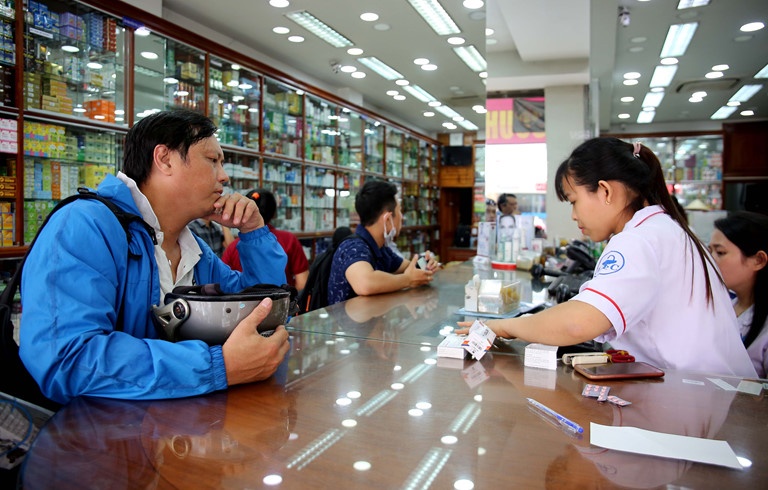 tphcm binh on thi truong thuoc gan voi ung pho dich benh coviad 19