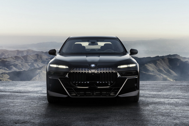 BMW 7-Series 2023 ra mắt