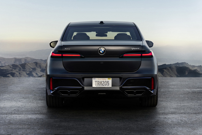BMW 7-Series 2023 ra mắt