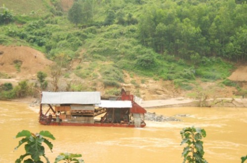 Gia tăng buôn lậu chất cực độc