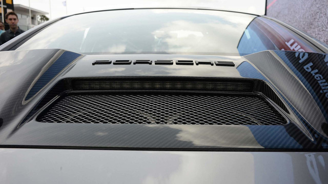 Porsche 911 phiên bản nhanh và mạnh nhất chính thức trình làng - Ảnh 2. Porsche 911 phiên bản nhanh và mạnh nhất chính thức trình làng - Ảnh 2.