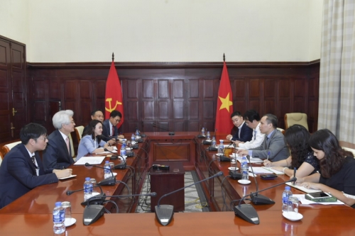 Phó Thống đốc NHNN Đoàn Thái Sơn tiếp Chủ tịch Tập đoàn tài chính Daegu Bank Phó Thống đốc NHNN Đoàn Thái Sơn tiếp Chủ tịch Tập đoàn tài chính Daegu Bank