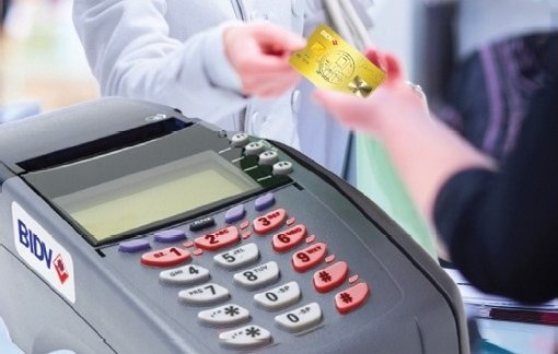 yeu cau tctd giam phi giao dich tren atm pos chuyen khoan lien ngan hang